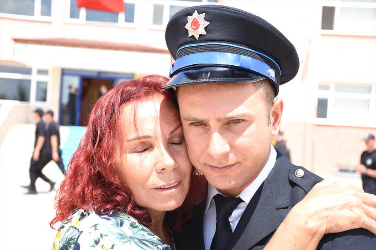 Bilecik Polis Meslek Yüksekokulunda Mezuniyet Heyecanı