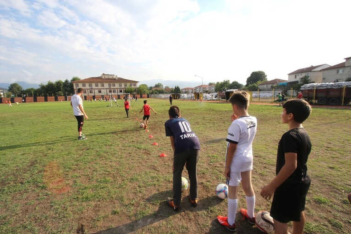 Bin Öğrenci Yaz Spor Okulları ile Eğleniyor