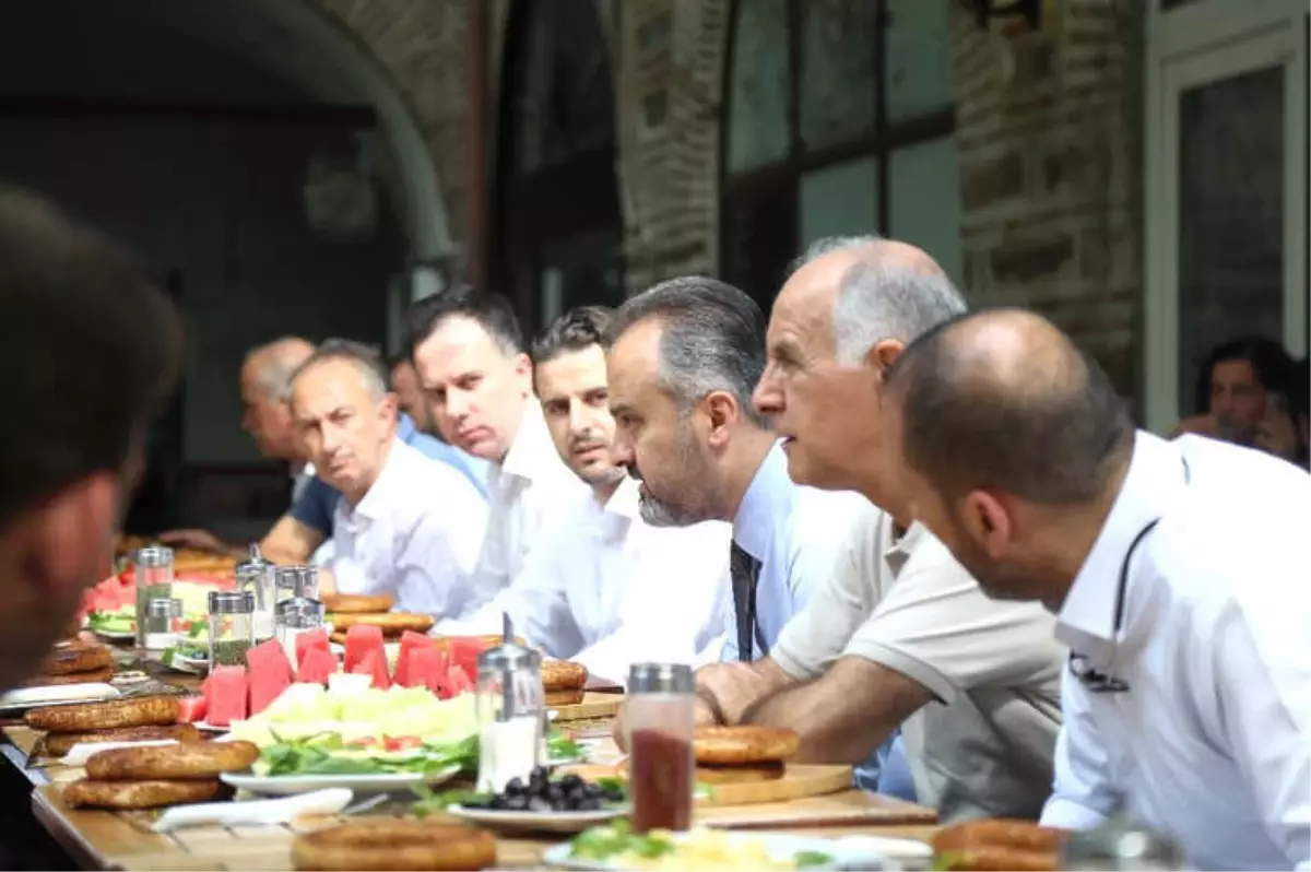 Büyükşehir\'den Çarşı\'ya Yakın Markaj