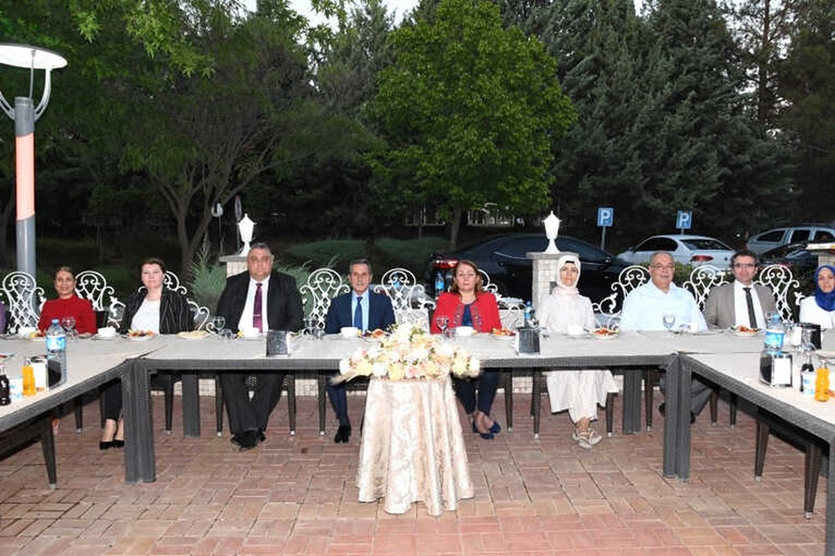 Garnizon Komutanı Albay Kulalar\'a Veda Yemeği
