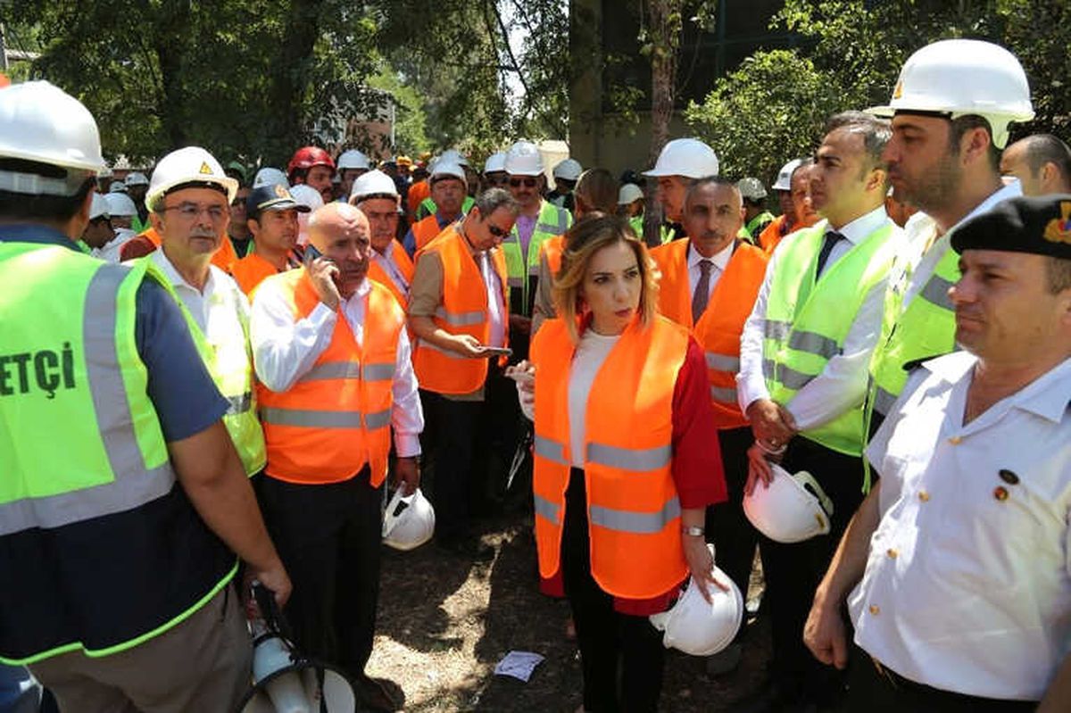 Göçük Altındaki 2 İşçiyi Kurtarma Çalışmaları Sürüyor