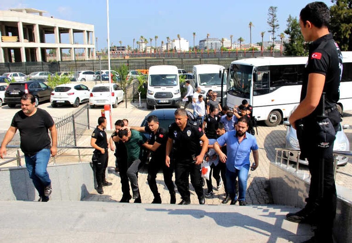 Hatay\'da Suç Örgütüne Operasyon: 5 Tutuklama