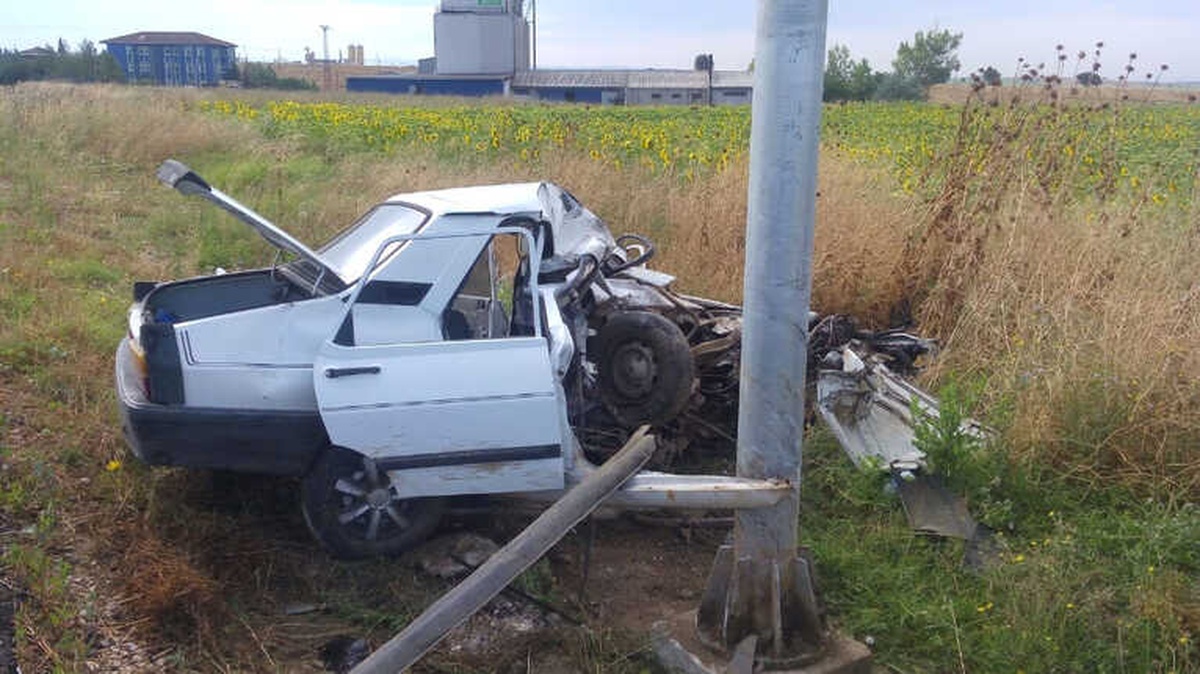 İkiye Bölünen Otomobilden Sağ Çıktı