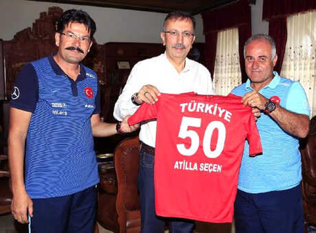 İşitme Engelliler Milli Futbol Takımı, Avrupa Şampiyonası\'na Hazırlanıyor