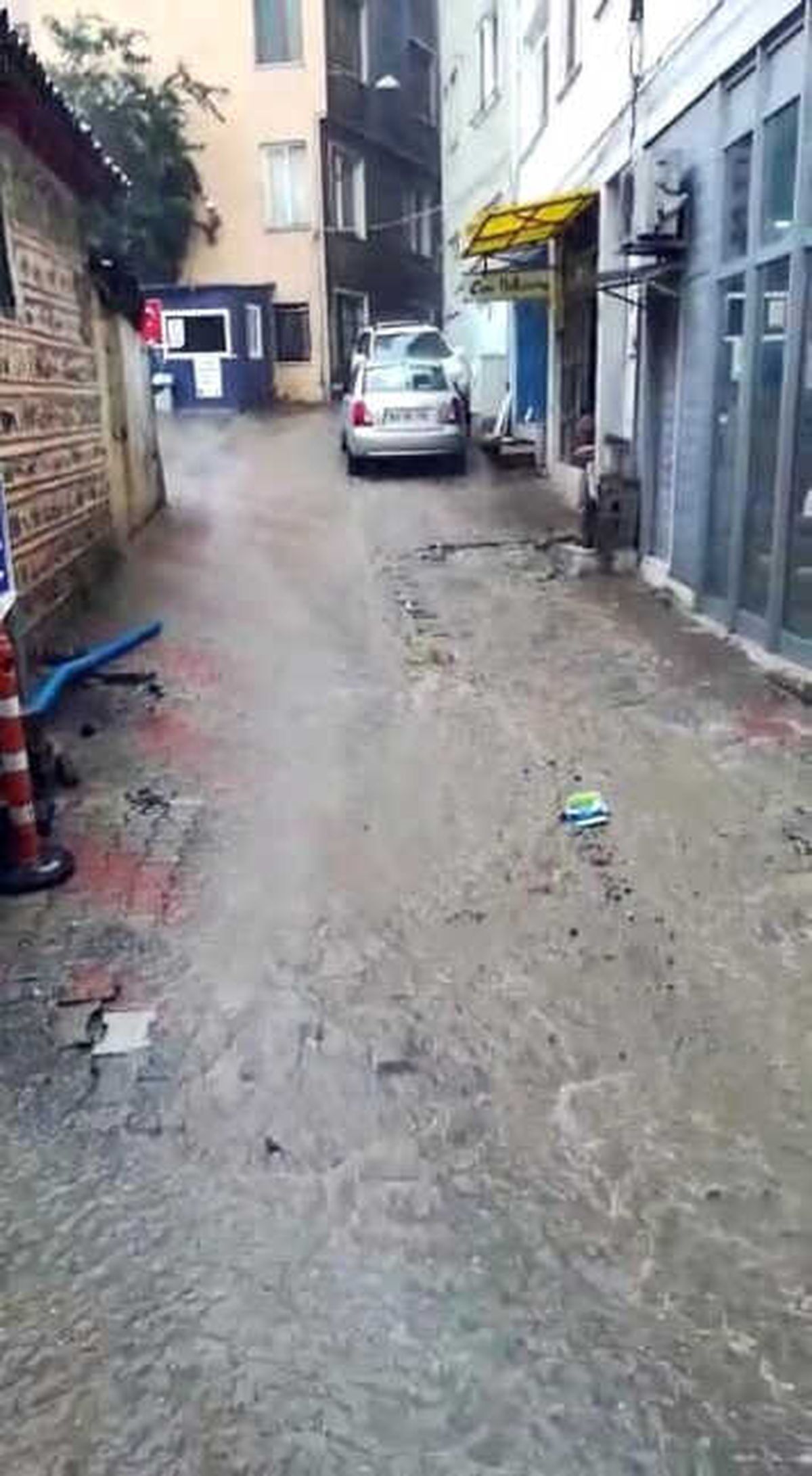 İstanbul\'da Beklenen Yağış Başladı