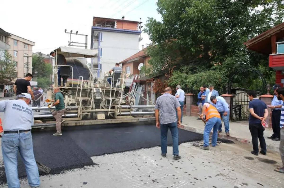 Kanlıırmak Caddesi\'nde Asfalt Çalışması