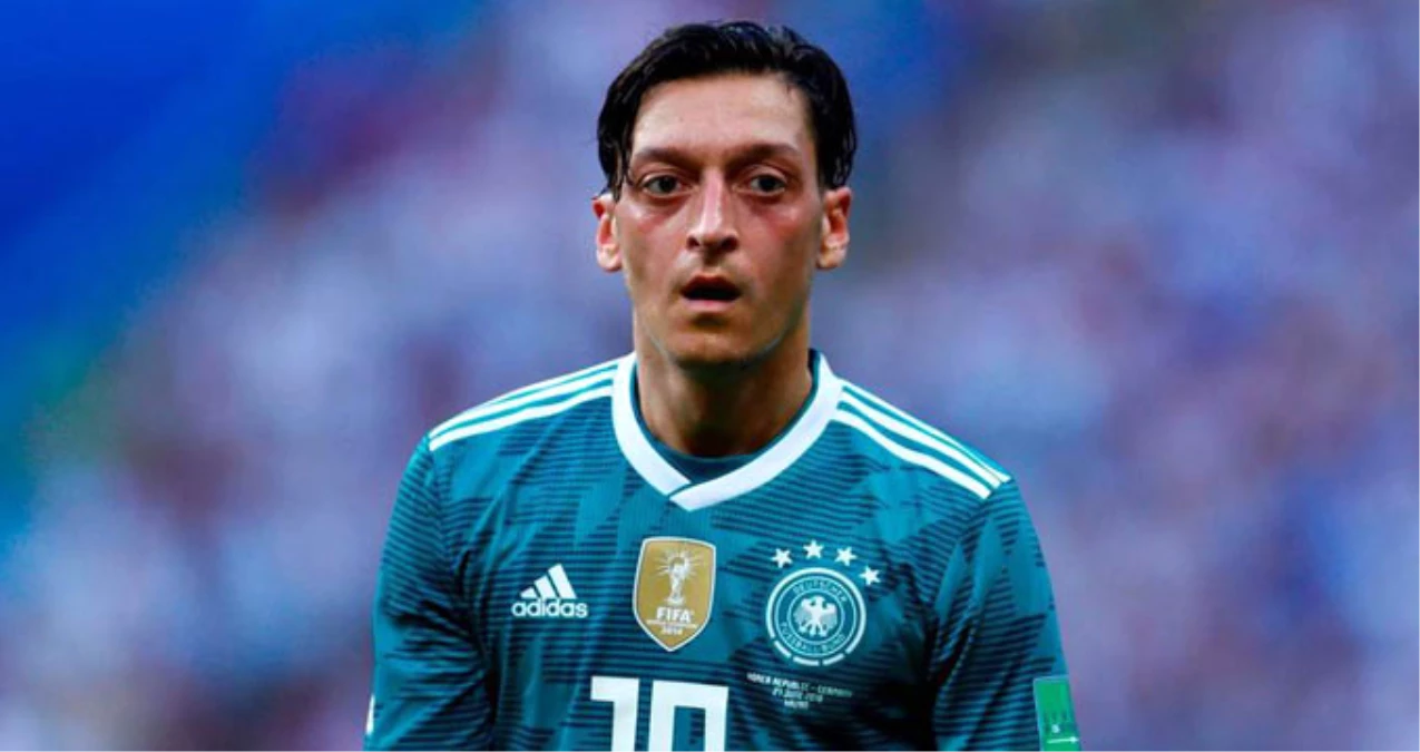 Türk Asıllı Alman Futbolcu Kerem Demirbay\'dan Mesut Özil\'e Destek: Saygı Duymalısınız