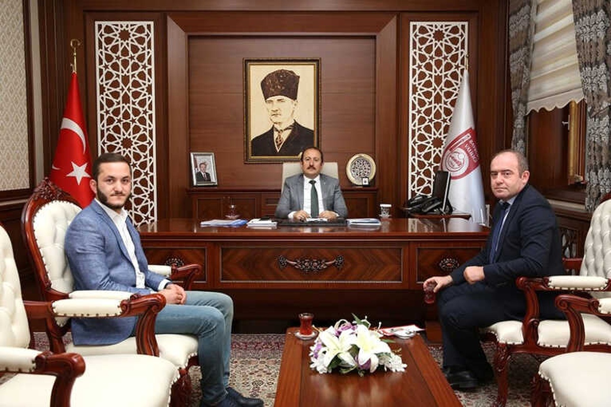 Kök Hücre Bağışçı Kazanım Uzmanı Ünver Vali Pehlivan\'ı Ziyaret Etti
