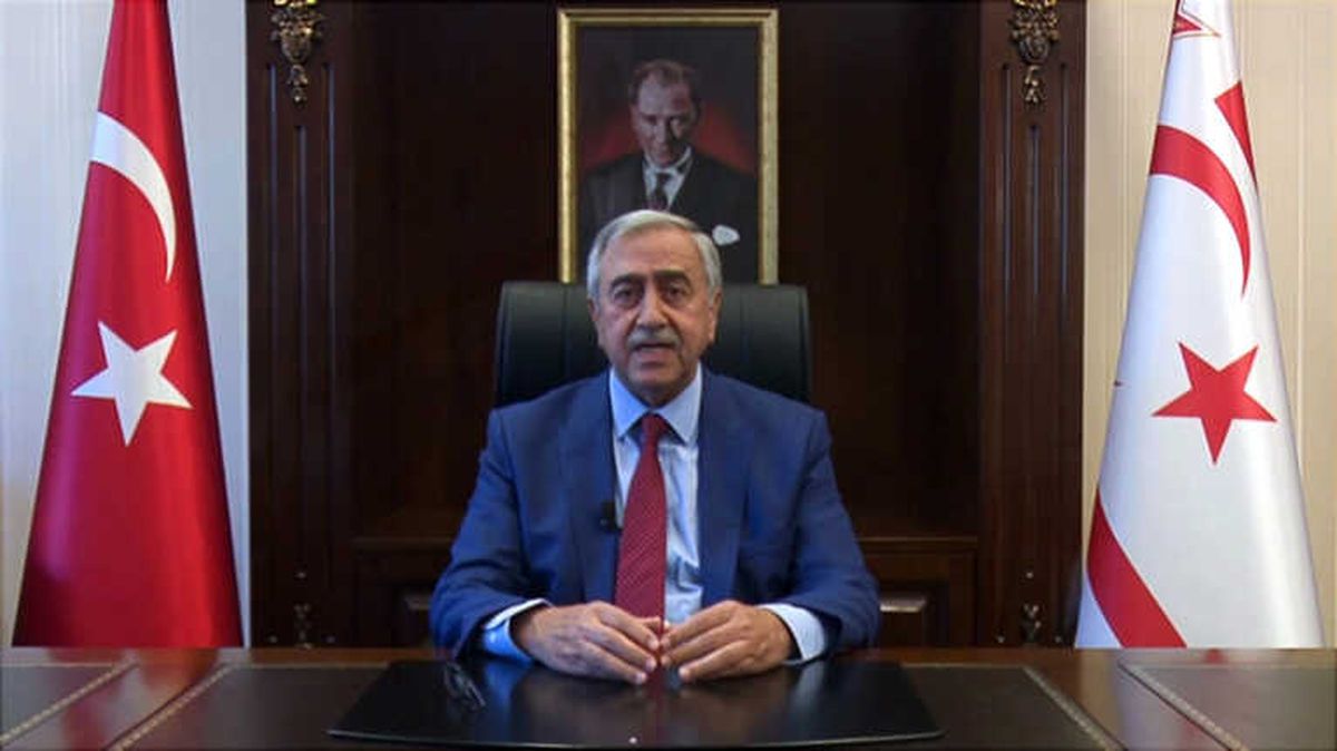 Kutlamalar Mustafa Akıncı\'nın Konuşmasıyla Başladı