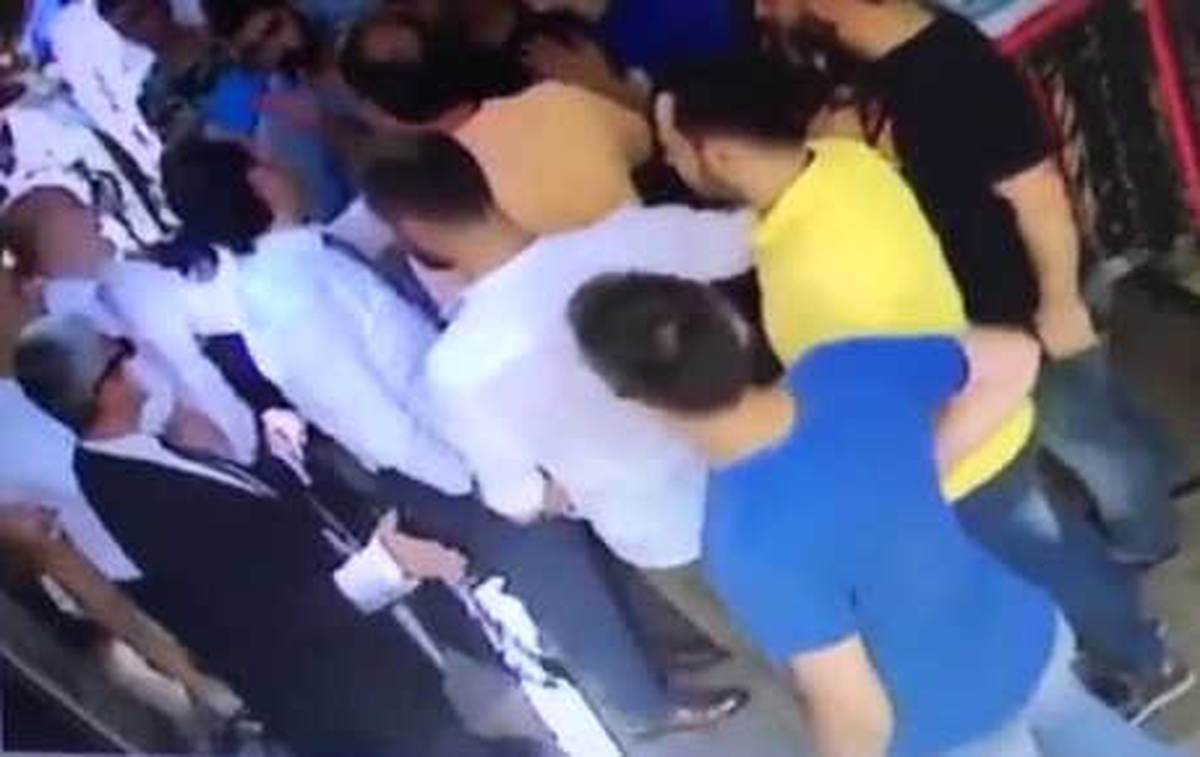 Motosikleti Hızlı Kullanan Sucu Gence Tokat Attı