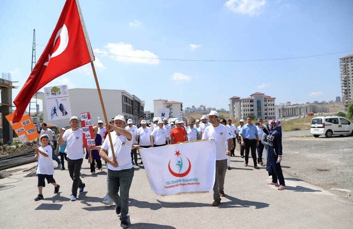 Pursaklar Sağlıklı Yaşam İçin Yürüdü