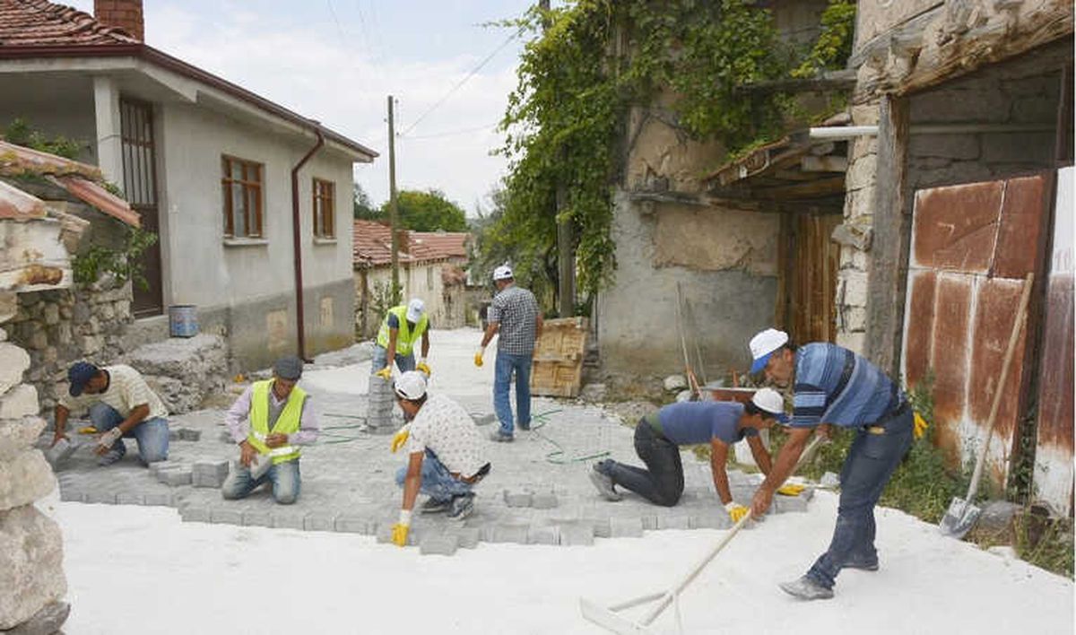 Seyitgazi Belediyesi Sancar\'da Çalışmalarını Sürdürüyor