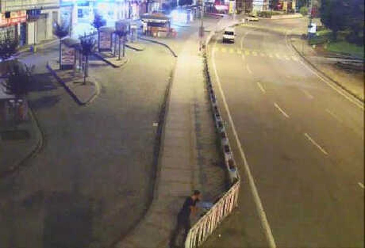 Süs Saksılarını Tahrip Eden Özel Güvenlik Görevlisine Gözaltı