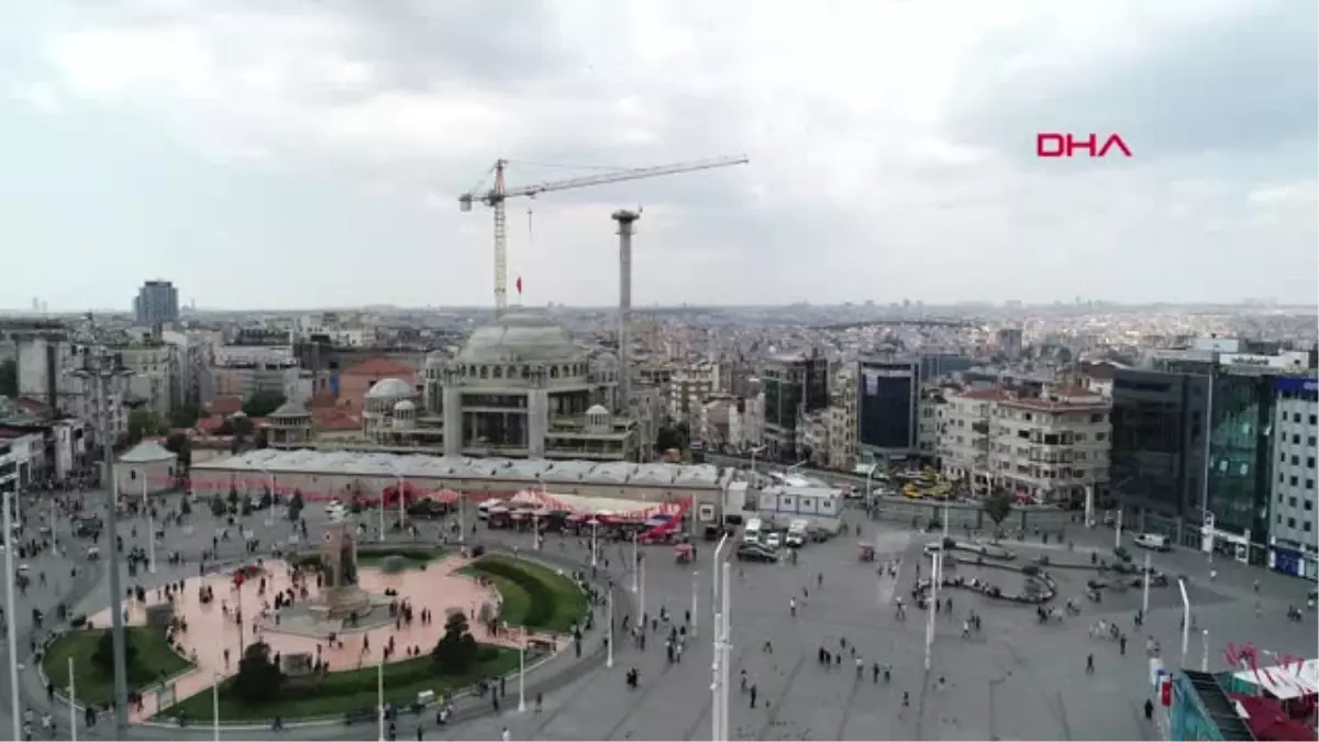 Taksim Camii\'nde 61 Metrelik İlk Minare Tamamlanmak Üzere 1