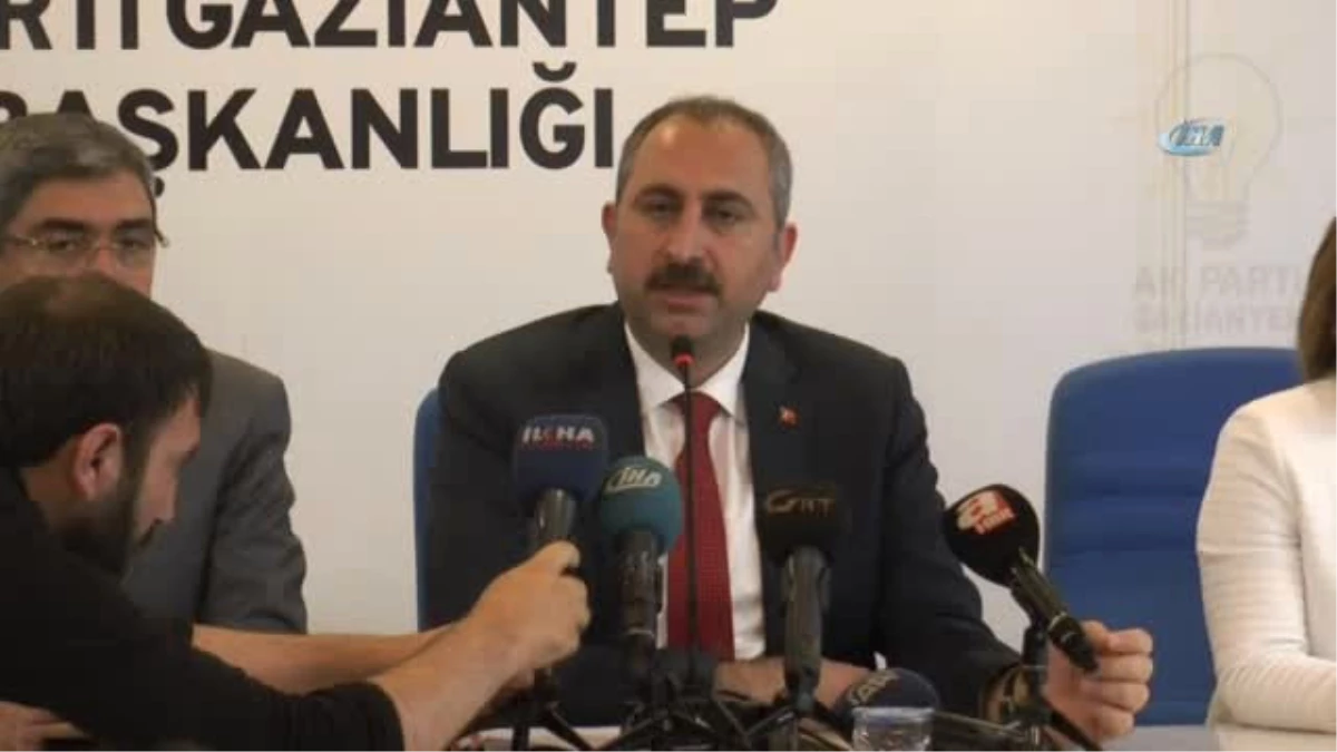 Adalet Bakanı Gül\'den AK Parti Gaziantep İl Başkanlığı\'na Ziyaret