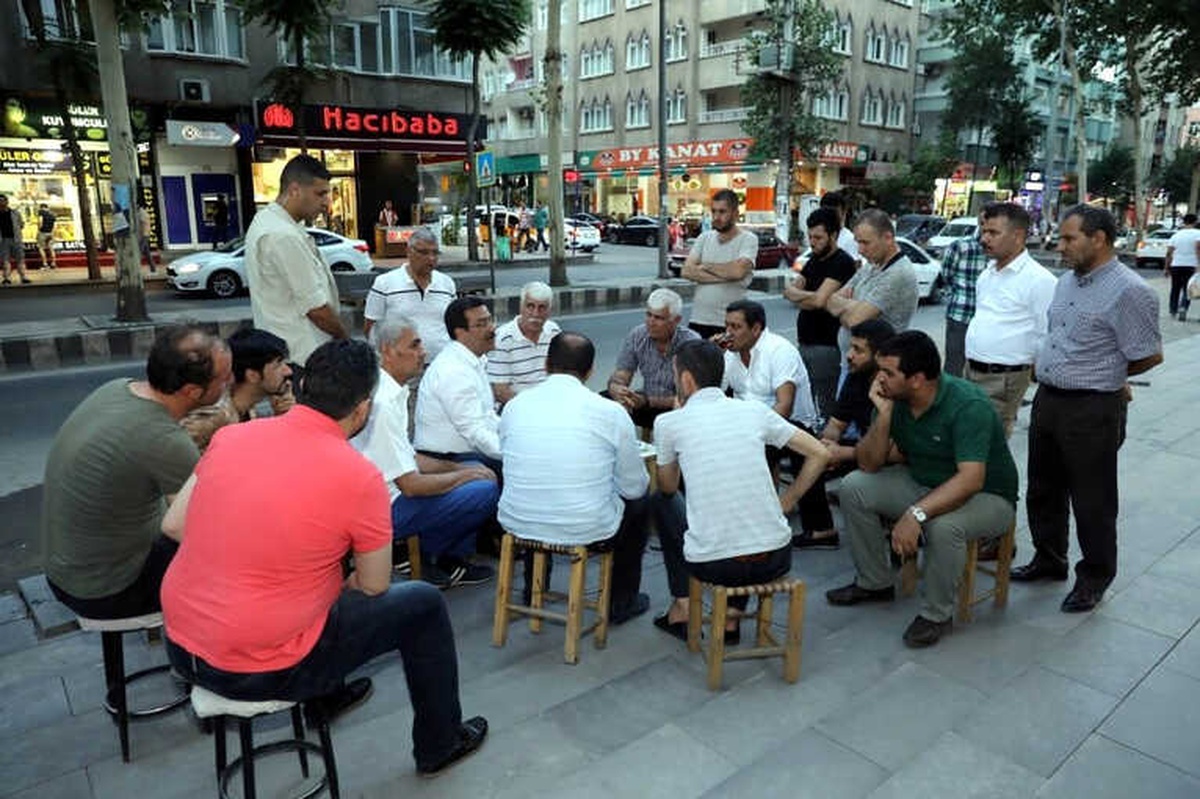 Başkan Atilla Vatandaşlarla Bir Araya Gelmeye Devam Ediyor