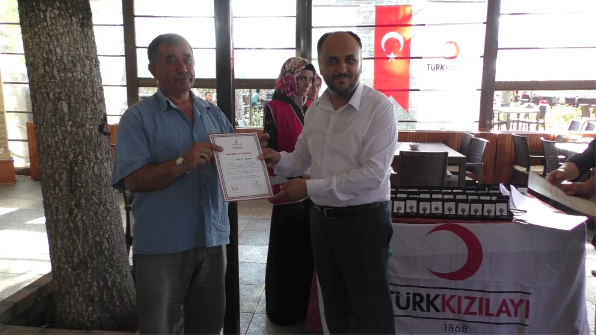 Beyşehir\'de Düzenli Kan Bağışçıları Ödüllendirildi