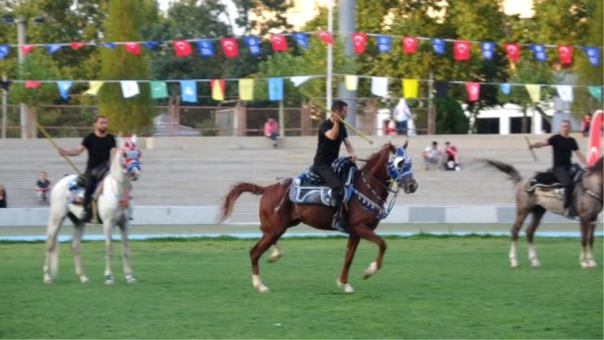 Bursa\'da, \'3\'üncü Türk Dünyası Ata Sporları Şenliği\' Başladı