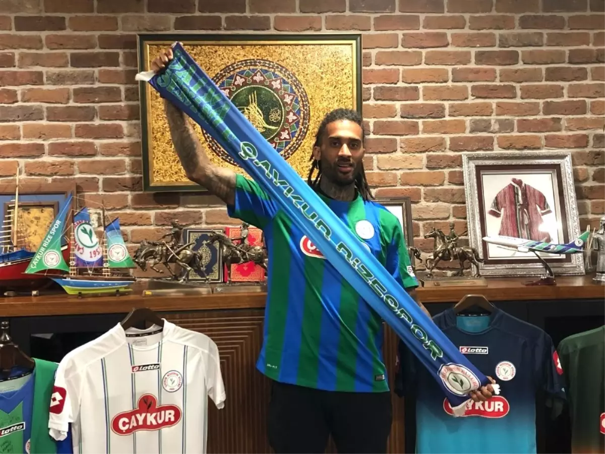 Çaykur Rizespor, Armand Traore ile Anlaştı