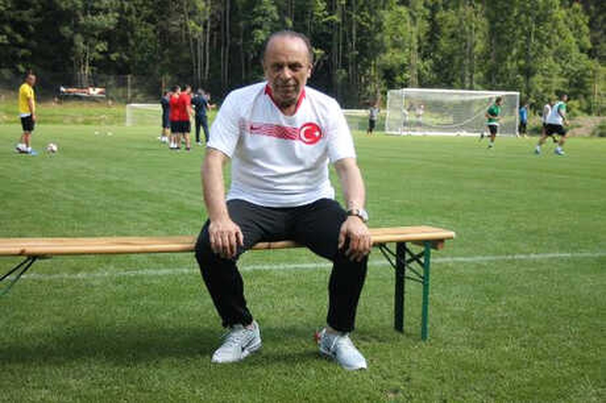 Çaykur Rizespor Yöneticisi Zehiroğlu: "En Az 5 Takviye Daha Planlıyoruz"