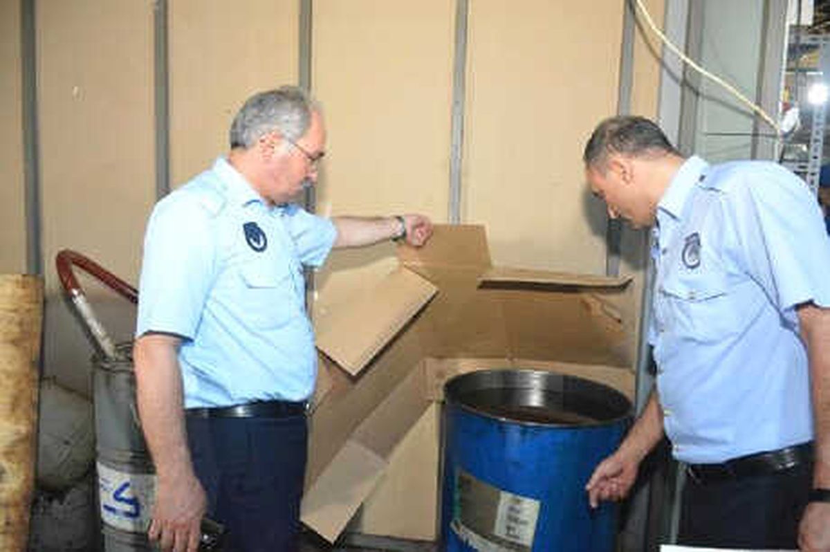 Dilovası\'nda 10 Numara Yağ İmalathanesine Baskın