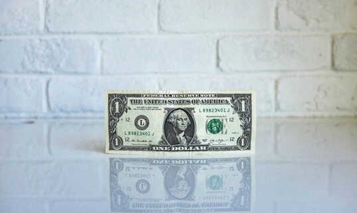 Dolar Haftanın Son Gününde Yatay