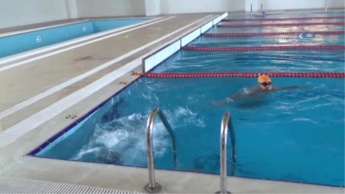 Engelliler Yüzmeyi Eğlenerek Öğreniyor