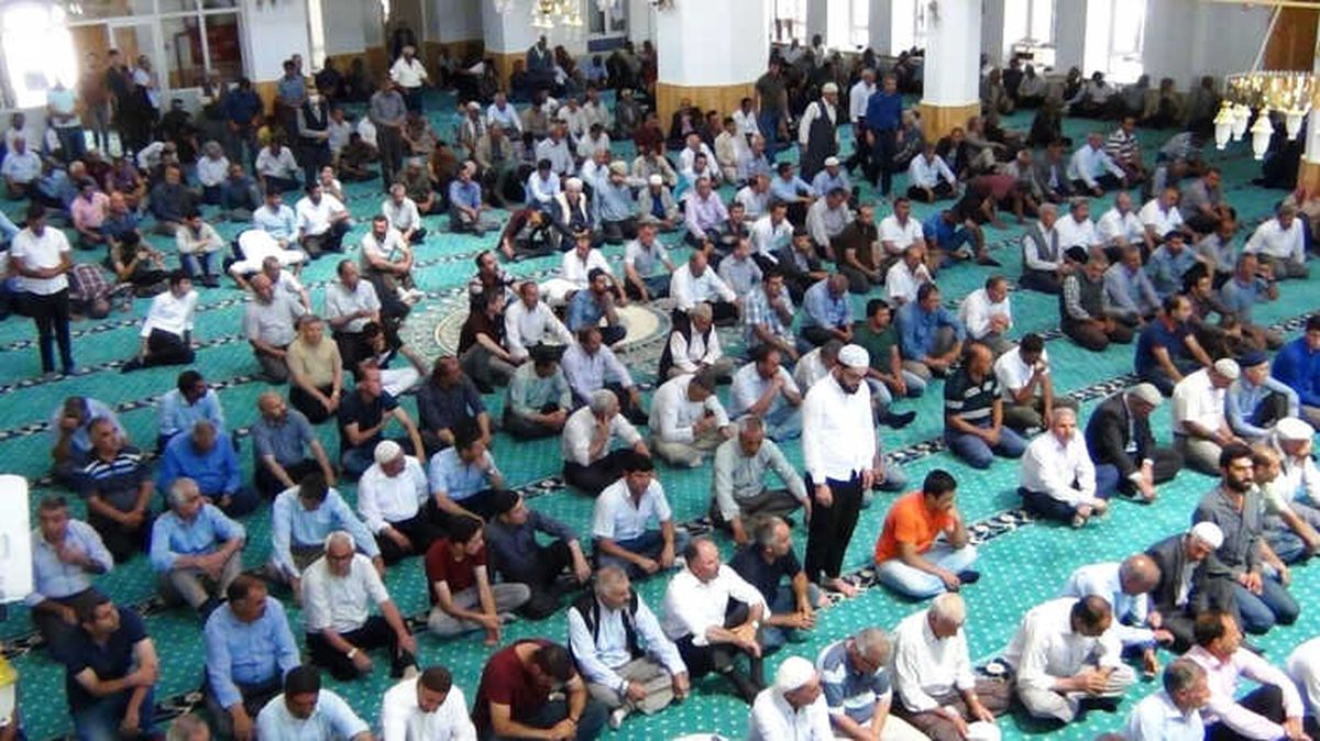 Erciş Kara Yusuf Paşa Camii Yeniden İbadete Açıldı