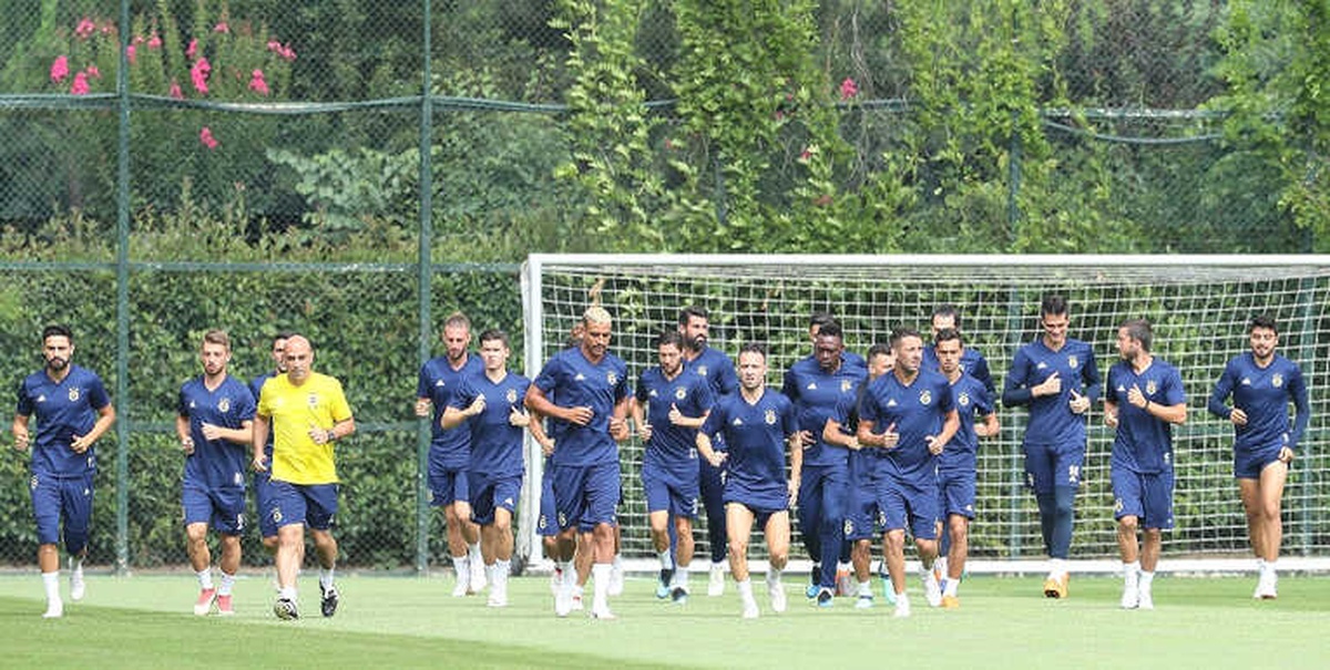 Fenerbahçe\'de Yeni Sezon Hazırlıkları Sürüyor