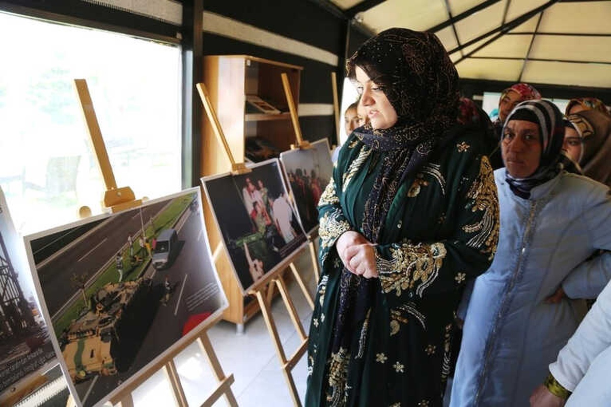 İha\'nın 15 Temmuz Fotoğraf Sergisine Yoğun İlgi