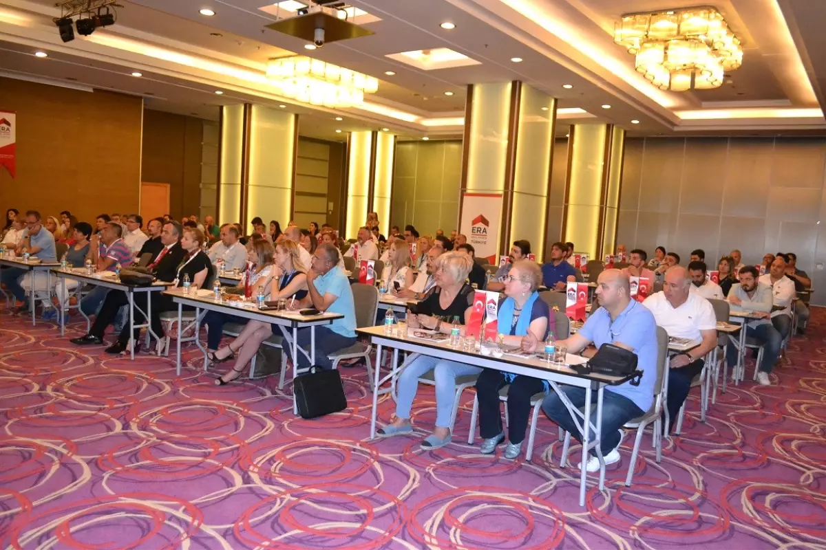 İzmir Gayrimenkul Sektörü \'\'Dijital Gayrimenkul Danışmanı\'\' Eğitiminde Buluşacak