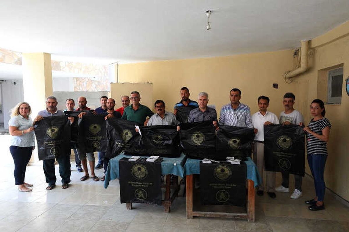 Mersin\'de Akdeniz Meyve Sineği ile Kültürel Mücadele