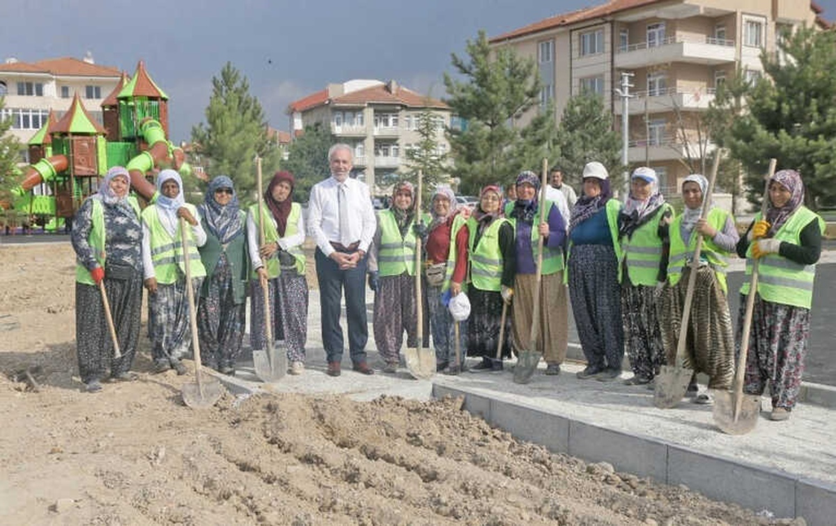 Park ve Yeşil Alanlarımıza Hep Birlikte Sahip Çıkalım"