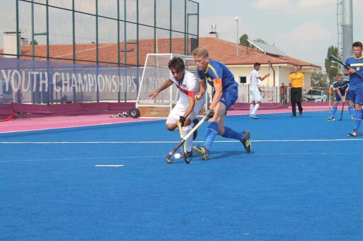 U18 Hokey Şampiyonası\'nda Ukrayna Birinci Oldu