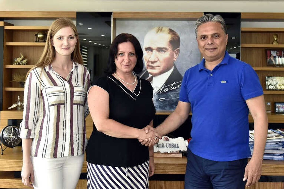 Uysal: "Mutlu Bir Muratpaşa\'da Yaşıyoruz"