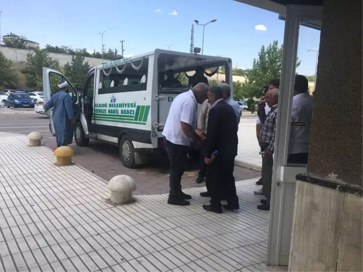 Üzerine Televizyon Düşen Çocuk Hayatını Kaybetti