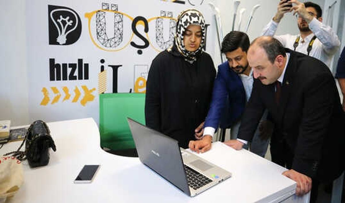 Varank, İlk Ziyaretini Teknopark\'a Yaptı