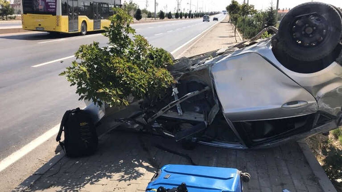 Afyonkarahisar\'da Trafik Kazası; 3 Yaralı