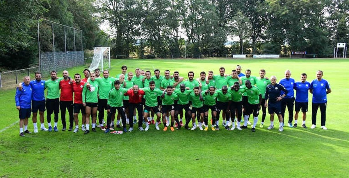 Atiker Konyaspor\'un Hollanda Kampı Başladı