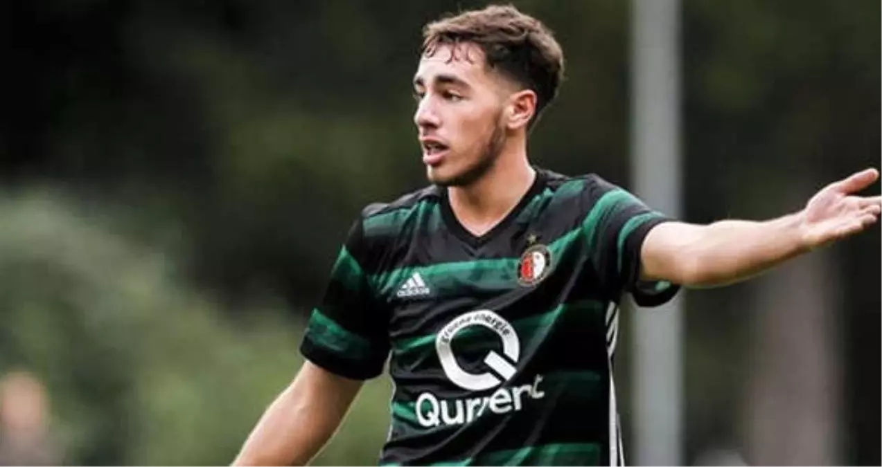 Feyenoord\'un Genç Yıldızı Orkun Kökçü, Beşiktaş Formasıyla Fotoğrafını Paylaştı