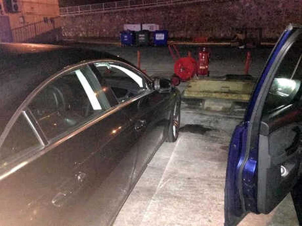 Gurbetçilerin Araçları Dinlenme Tesisi Otoparkında Soyuldu