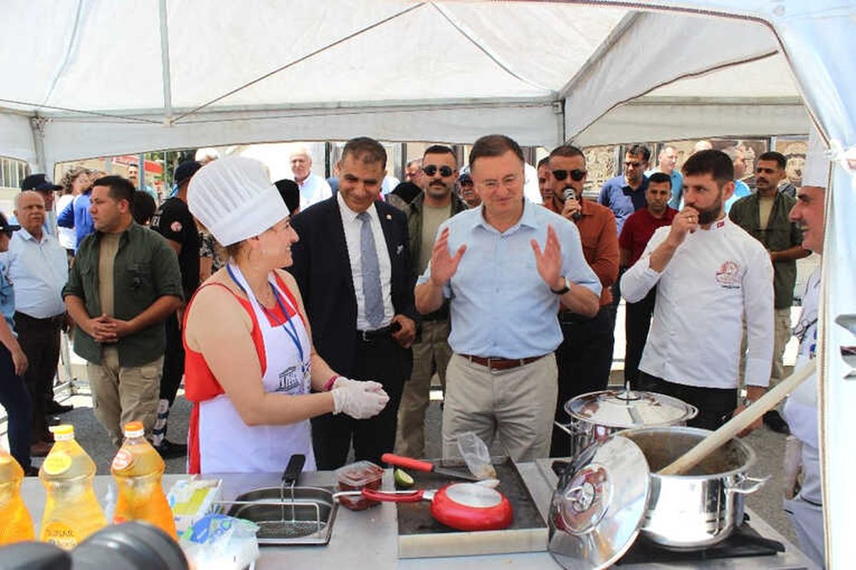 Hatay\'da \'Eşler Yarışıyor\' Yemek Yarışması