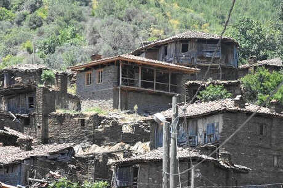 Hayalet Köy\' Lübbey\'in Son Sakinleri Sit\'ten Dertli