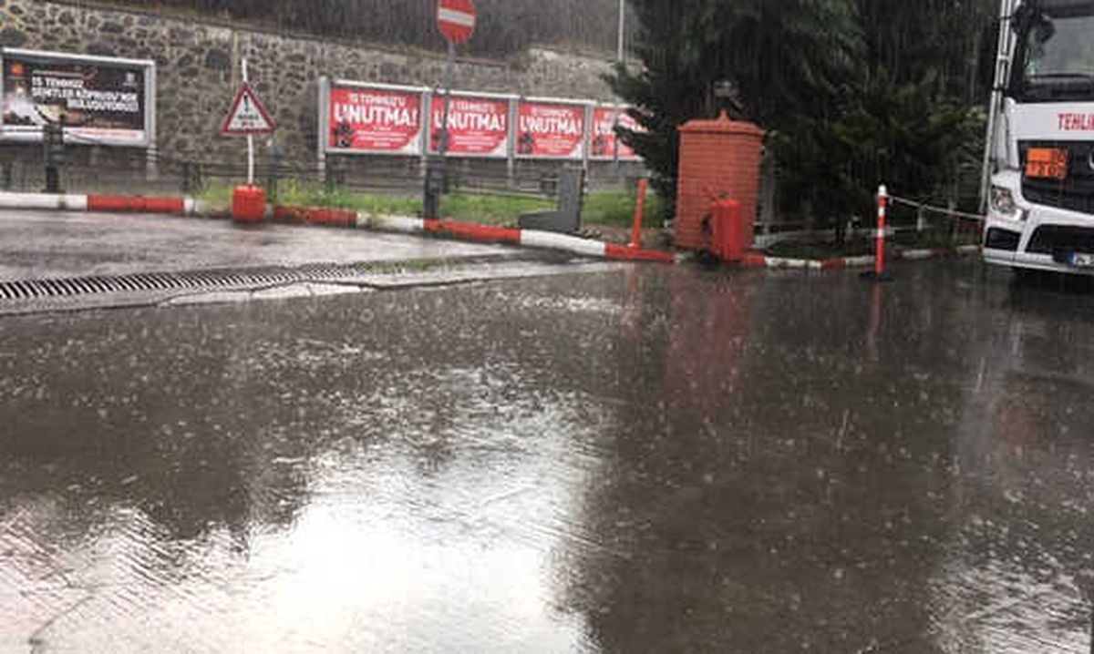 Meteoroloji Uyarmıştı, İstanbul\'da Beklenen Yağış Başladı