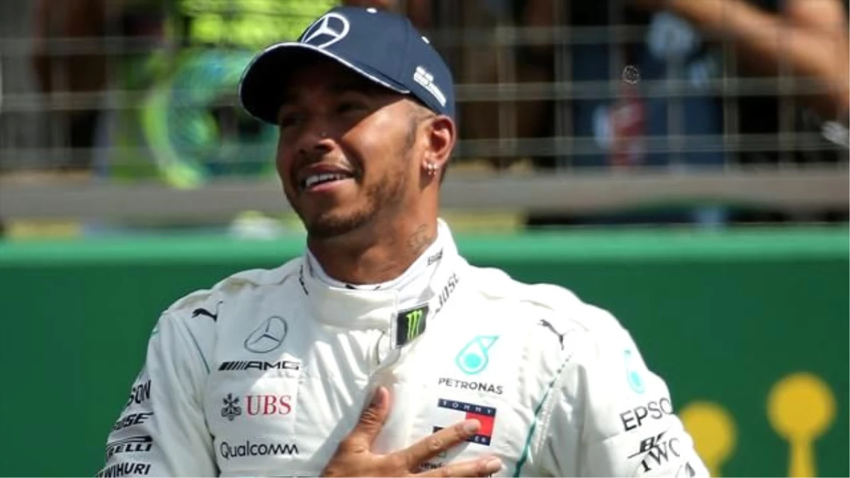 Lewis Hamilton İki Yıl Daha Mercedes\'te