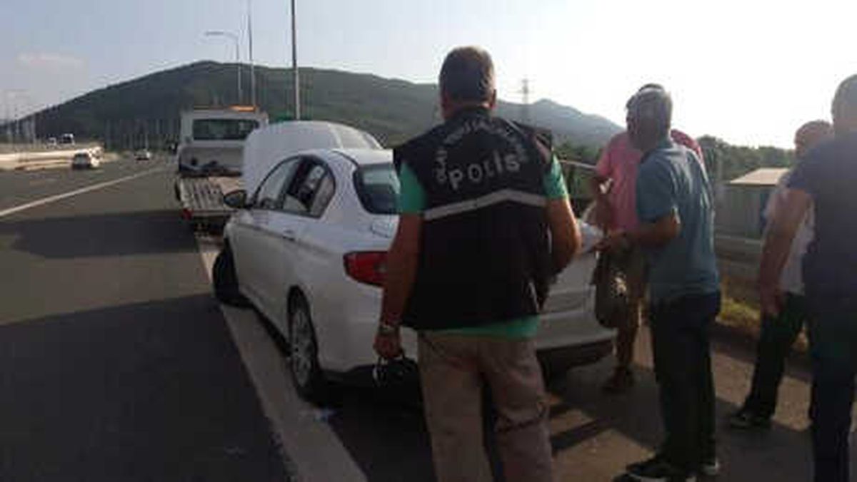 Polis, Uyuşturucu Şüphelisini Aracının Lastiğine Ateş Ederek Durdurdu