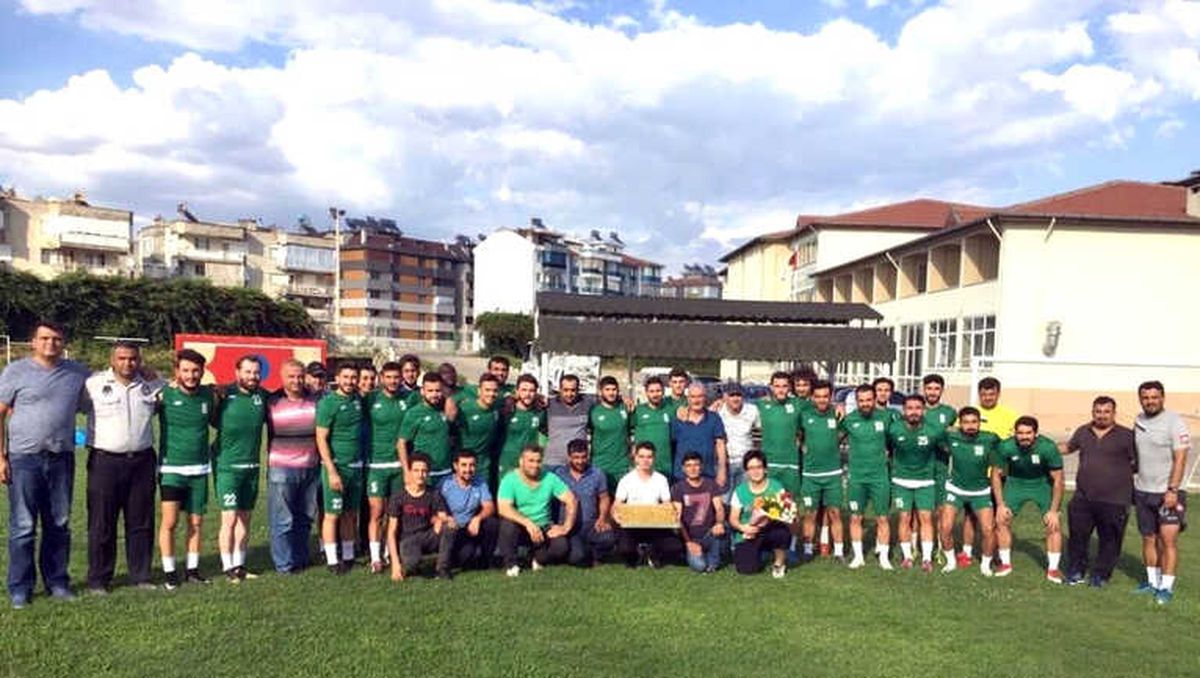 Salihli Belediyespor\'a Taraftar Morali