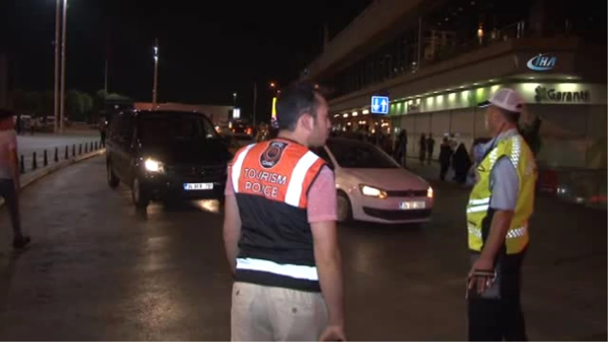 Taksim\'de Turizm Polisinden Şok Uygulama