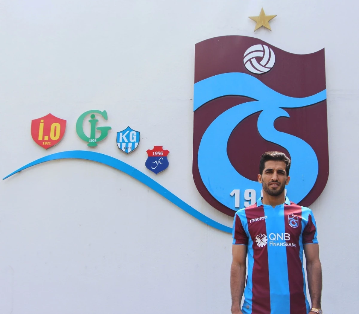 Trabzonspor Vahid Amiri ile Sözleşme İmzaladı
