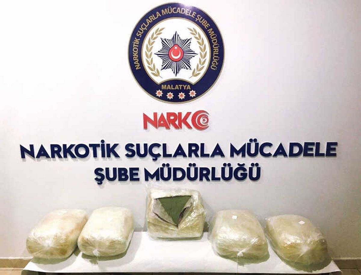 Yolcu Otobüsünde 58 Kg Esrar Ele Geçirildi